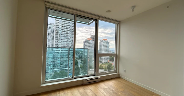 1903-13438 Central Avenue, Surrey, BC, V3T 0N2 - 4