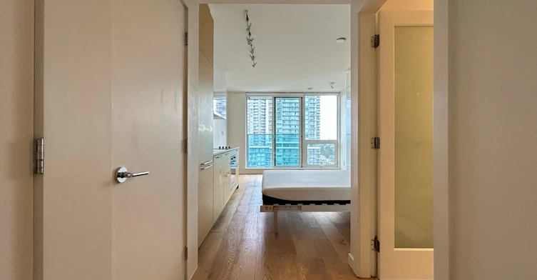 1903-13438 Central Avenue, Surrey, BC, V3T 0N2 - 9
