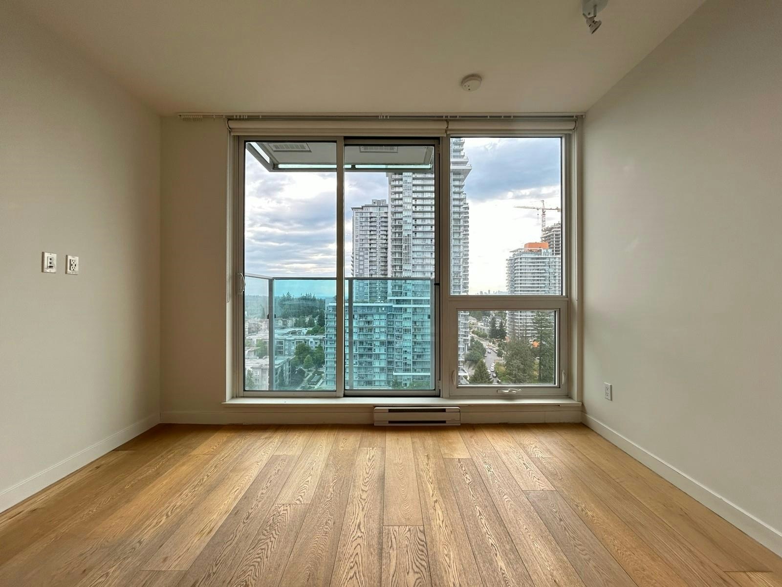 1903-13438 Central Avenue, Surrey, BC, V3T 0N2 - 2