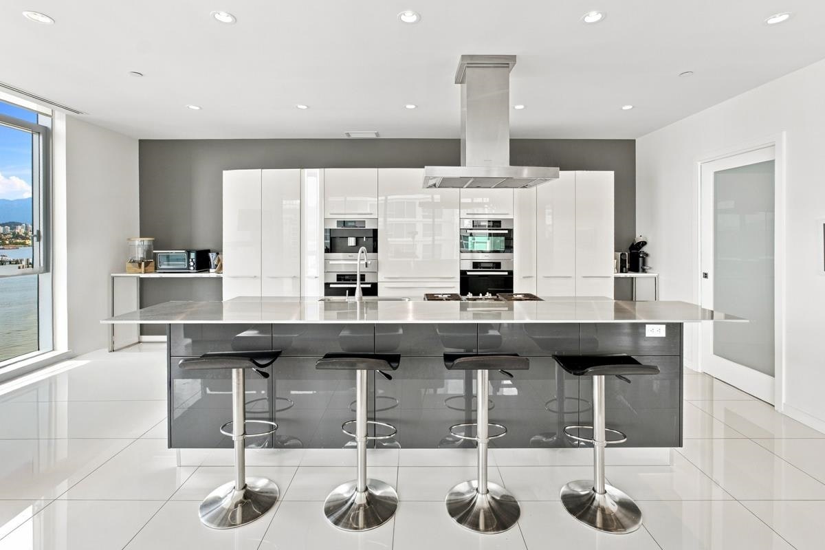 1701-277 Thurlow Street, Vancouver, BC, V6C 0C1 - 11