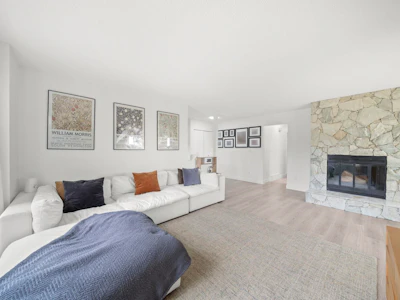17 Campion Court - 2