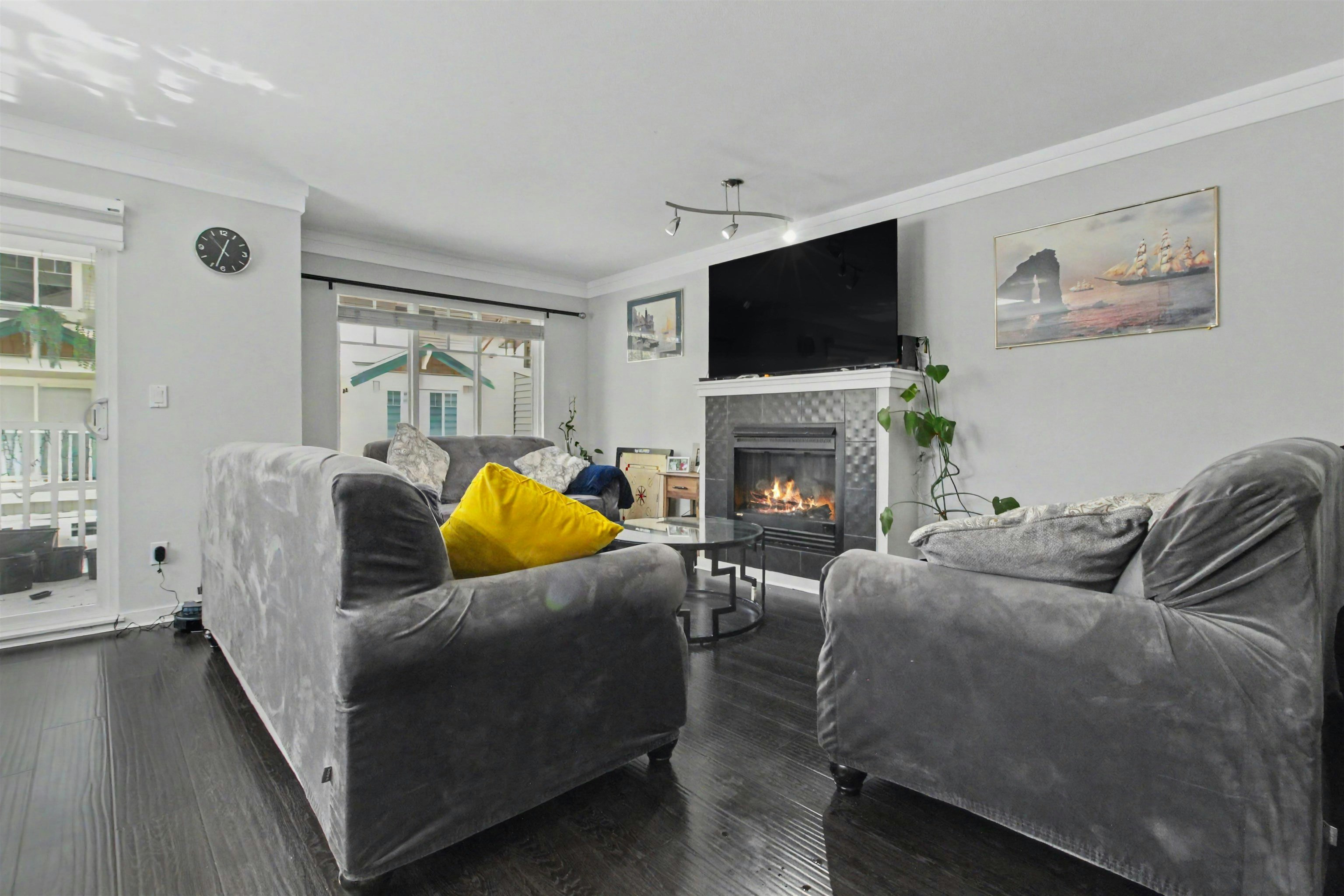 45-12711 64 Avenue - 4