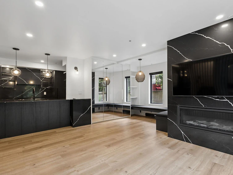 104-2119 Yew Street, Vancouver, BC, V6K 3G6 - 10