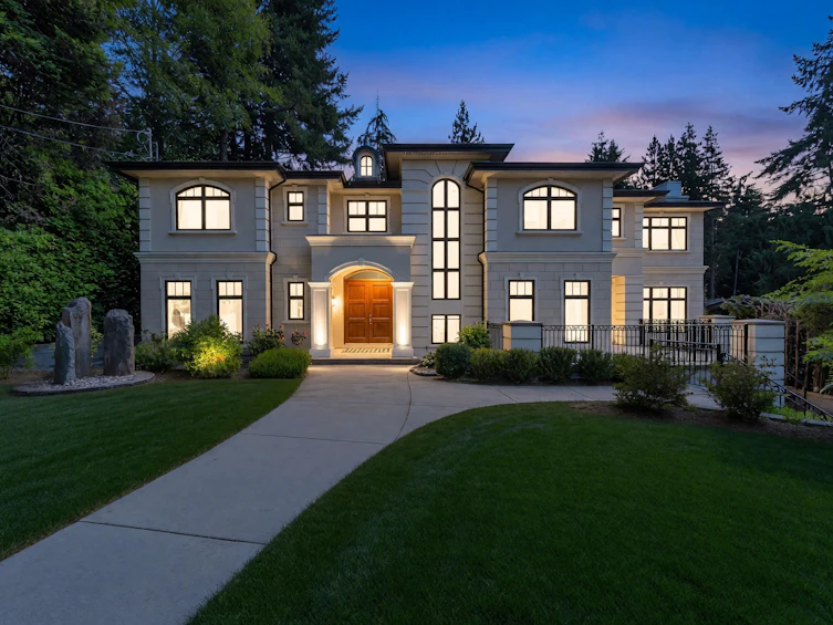 920 3rd Street, West Vancouver, BC, V7T 2J3 - 2