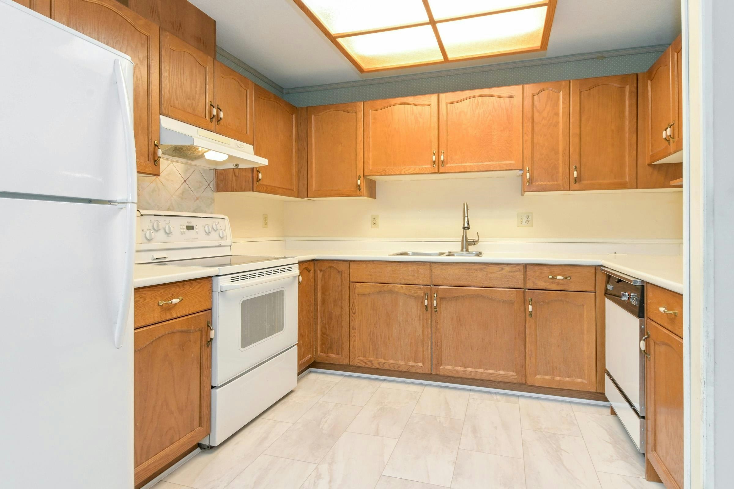 8-6140 192 Street, Surrey, BC, V3S 7V7 - 14