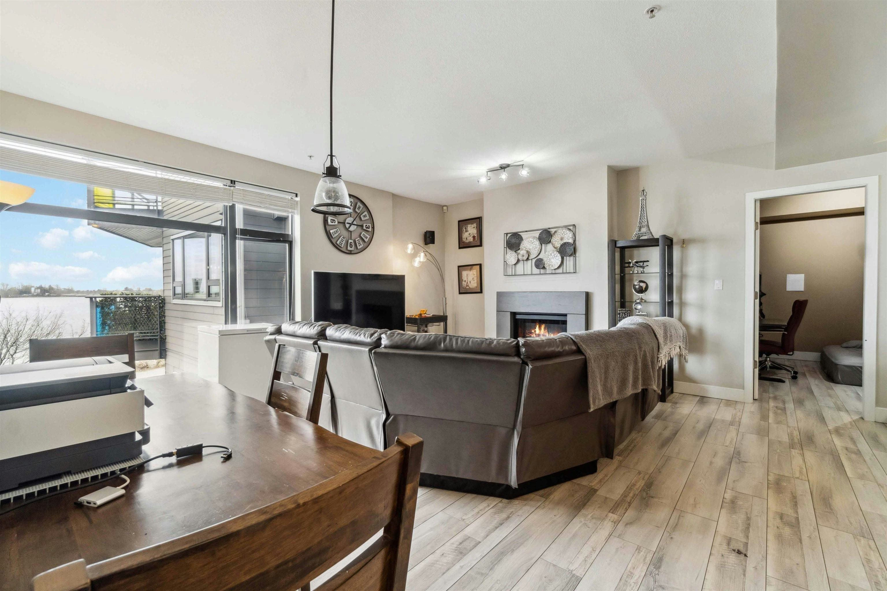 14300 Riverport Way, Richmond, BC, V6W 0A4 - 14