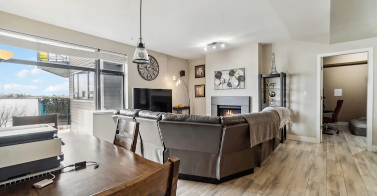 14300 Riverport Way, Richmond, BC, V6W 0A4 - 14