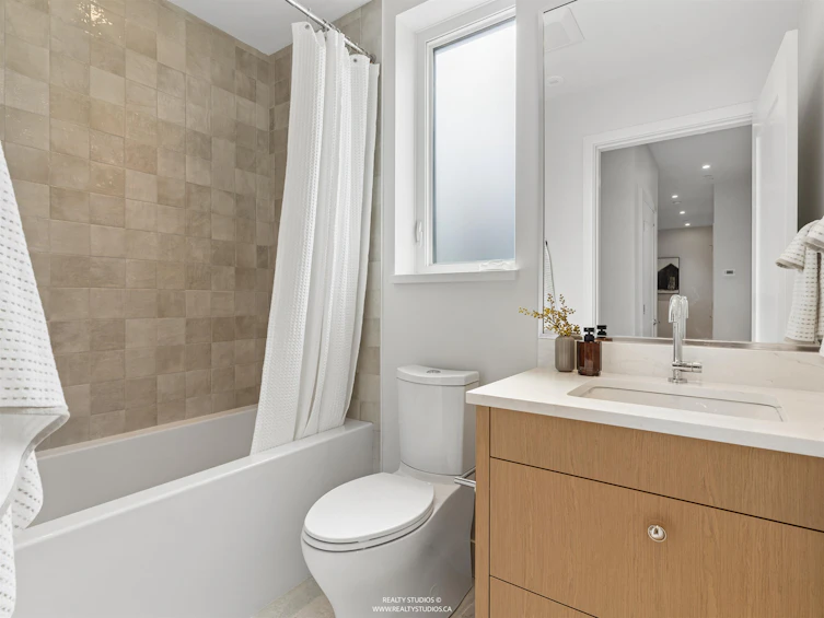 2-3058 W 34th Avenue, Vancouver, BC, V6N 2K2 - 24