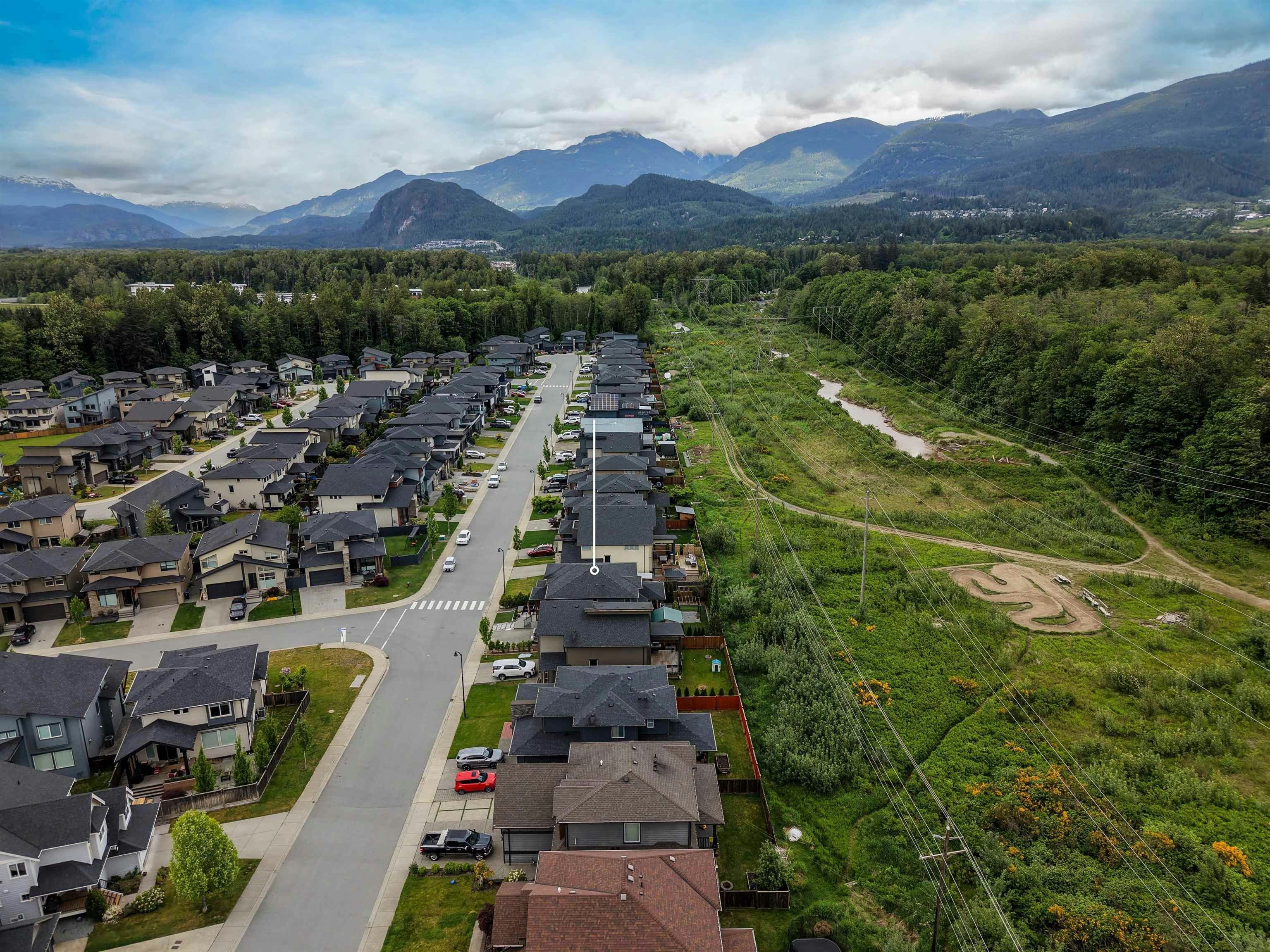 39224 Cardinal Drive, Squamish, BC, V8B 0V3 - 39