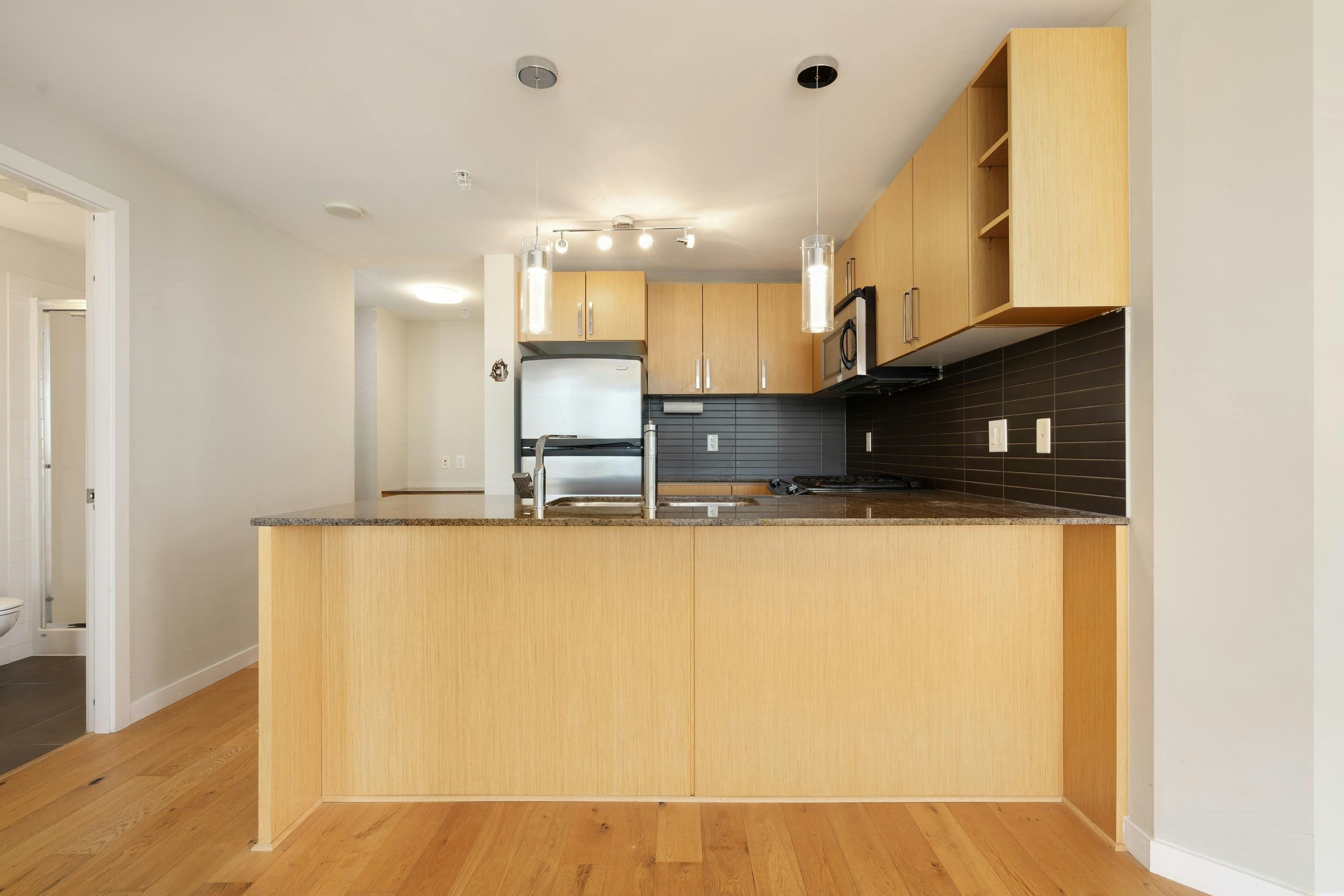 3505-9888 Cameron Street - 5