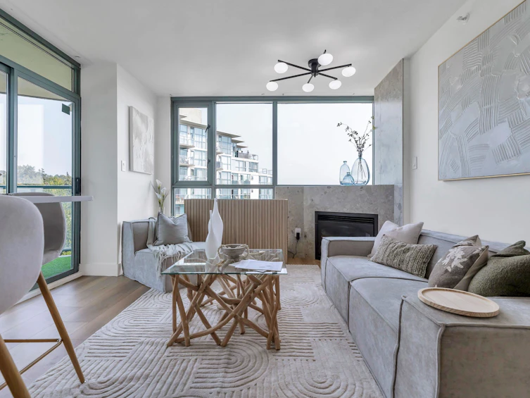 1001-2733 Chandlery Place, Vancouver, BC, V5S 4V3