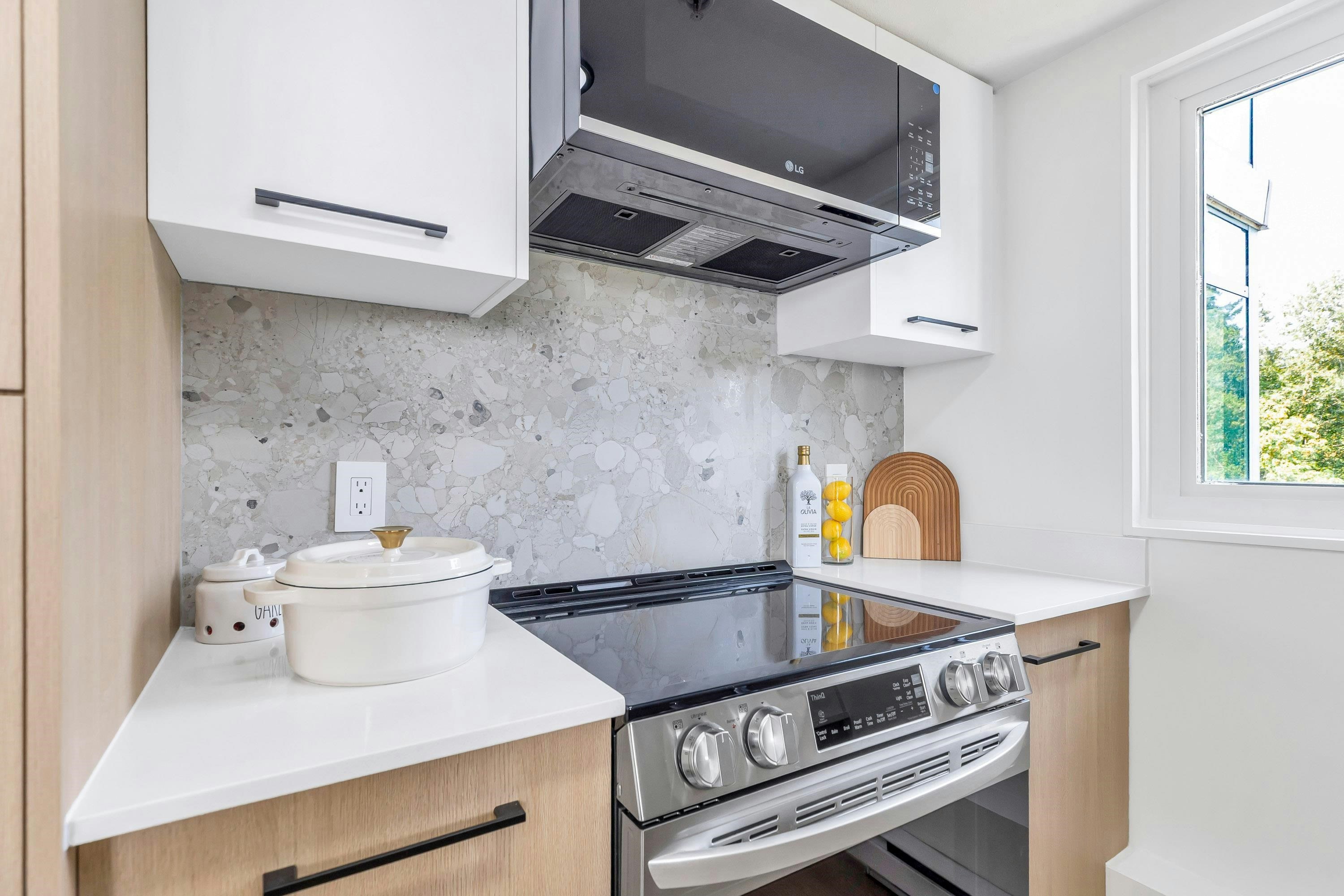 1001-2733 Chandlery Place, Vancouver, BC, V5S 4V3 - 14