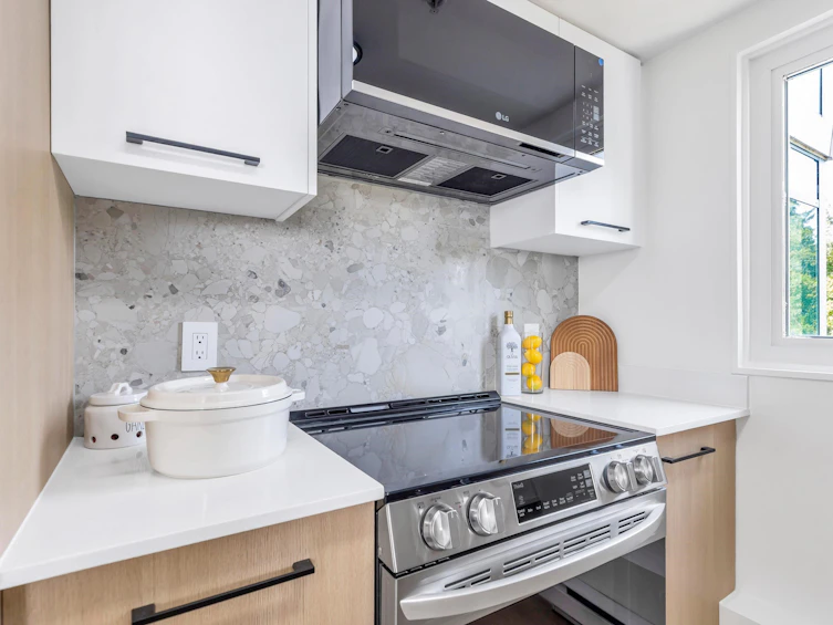 1001-2733 Chandlery Place, Vancouver, BC, V5S 4V3 - 14