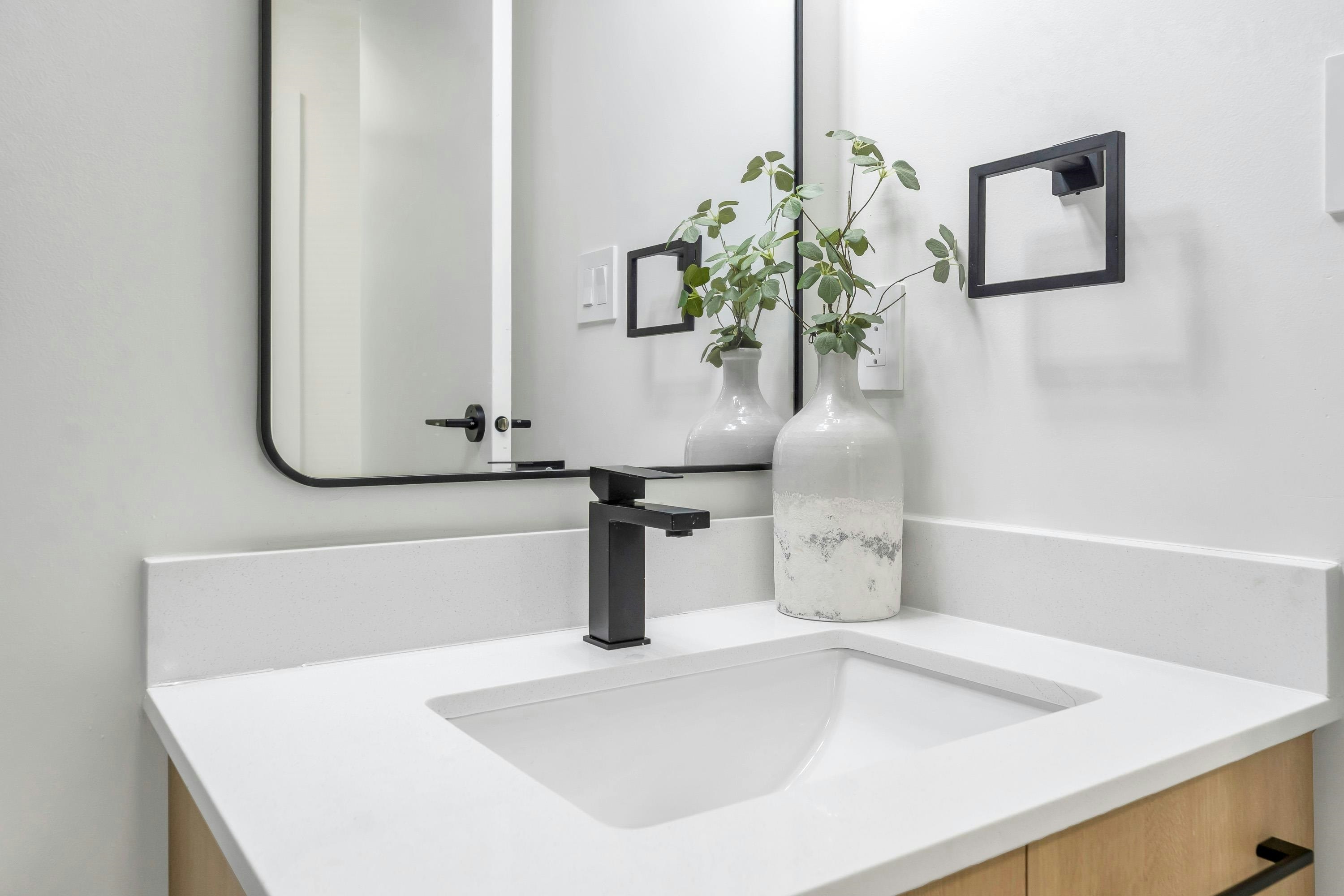 1001-2733 Chandlery Place, Vancouver, BC, V5S 4V3 - 21