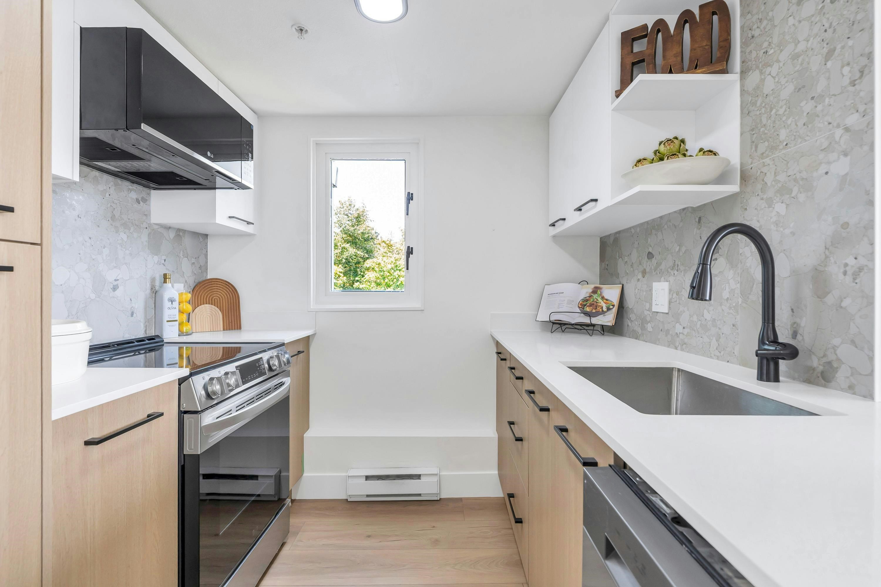 1001-2733 Chandlery Place, Vancouver, BC, V5S 4V3 - 12