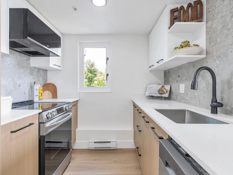 1001-2733 Chandlery Place, Vancouver, BC, V5S 4V3 - 12