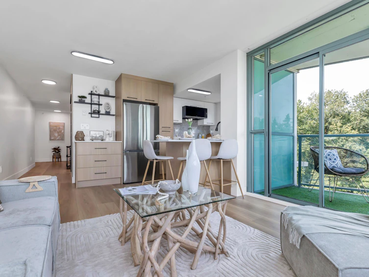 1001-2733 Chandlery Place, Vancouver, BC, V5S 4V3 - 6