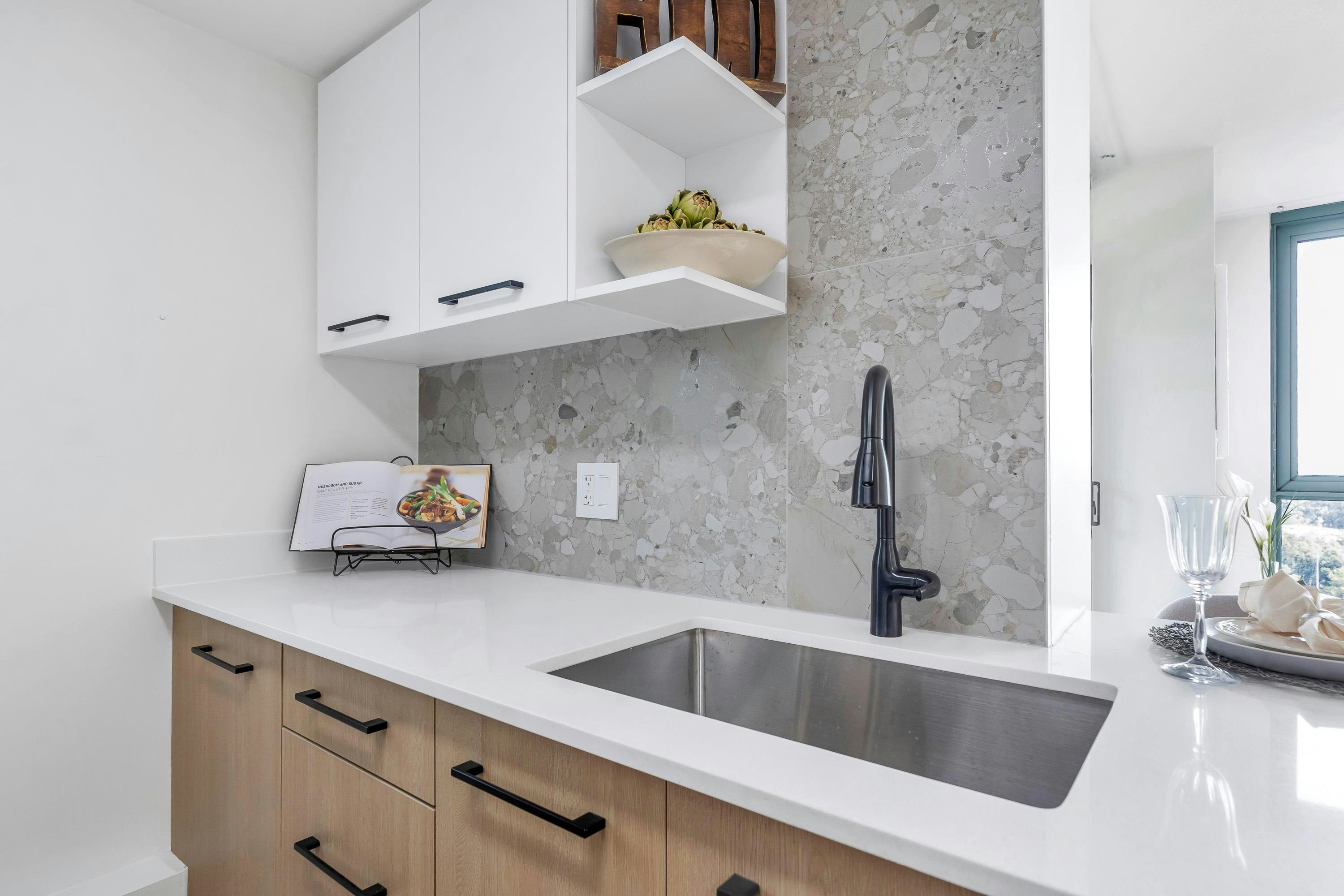 1001-2733 Chandlery Place, Vancouver, BC, V5S 4V3 - 13