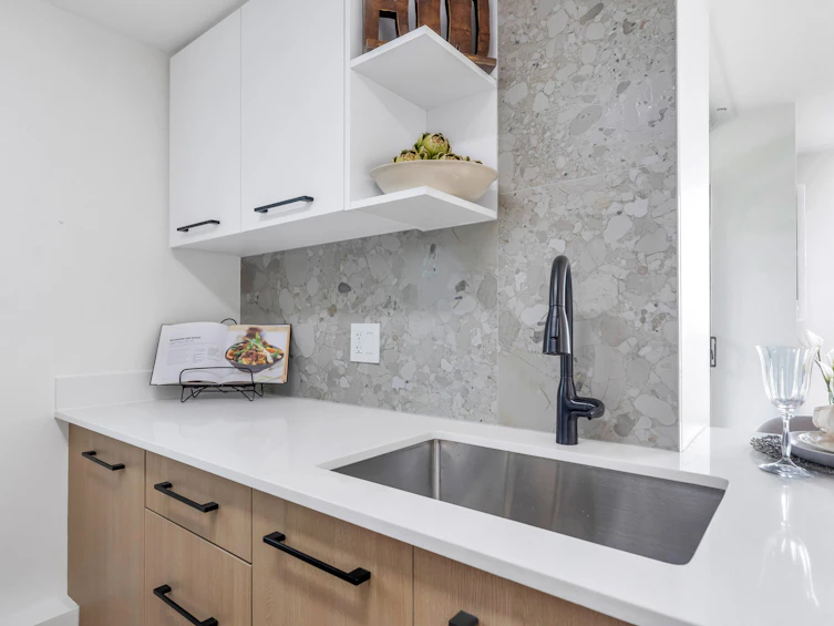 1001-2733 Chandlery Place, Vancouver, BC, V5S 4V3 - 13