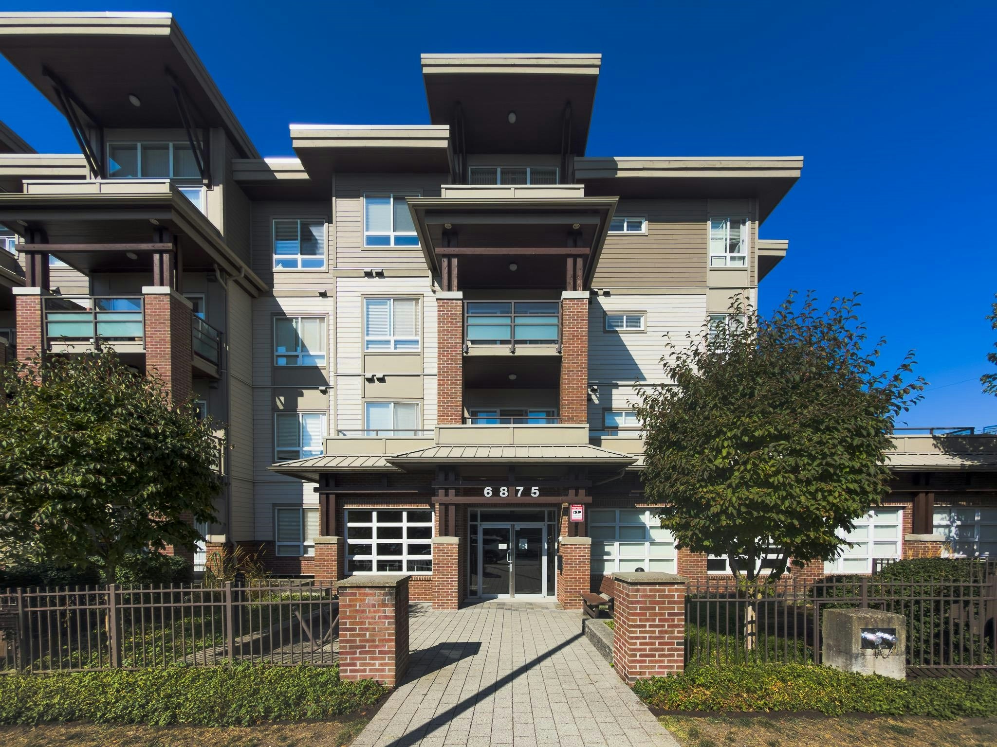 305-6875 Dunblane Avenue, Burnaby, BC, V5J 0G6