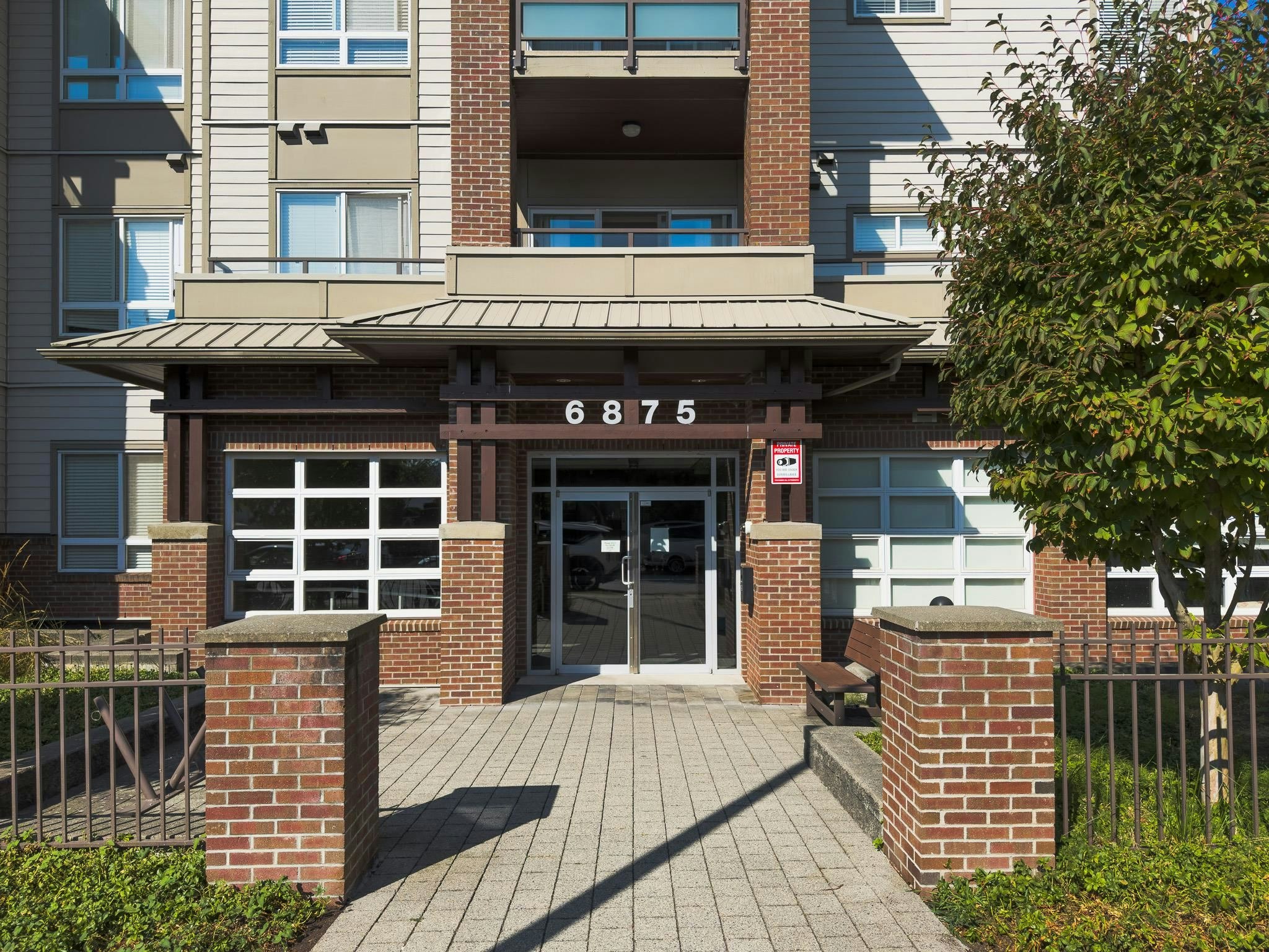 305-6875 Dunblane Avenue, Burnaby, BC, V5J 0G6 - 2