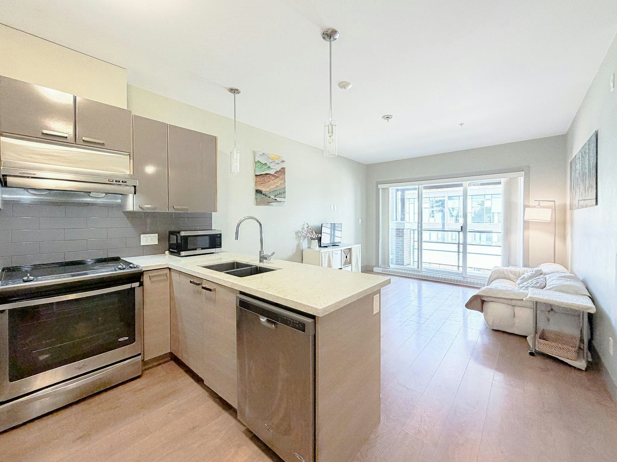 305-6875 Dunblane Avenue, Burnaby, BC, V5J 0G6 - 6