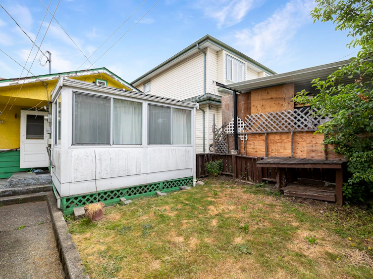 7544 Main Street, Vancouver, BC, V5V 3R6 - 8