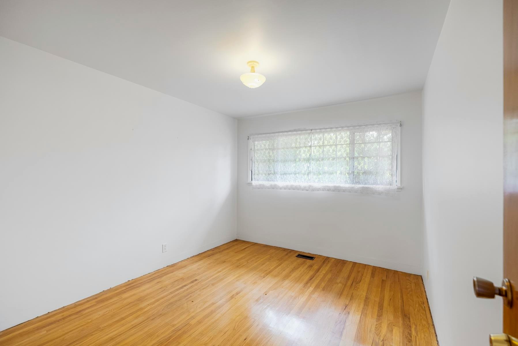 7544 Main Street, Vancouver, BC, V5V 3R6 - 28