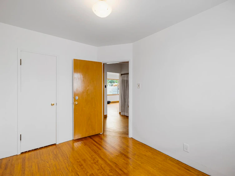 7544 Main Street, Vancouver, BC, V5V 3R6 - 25
