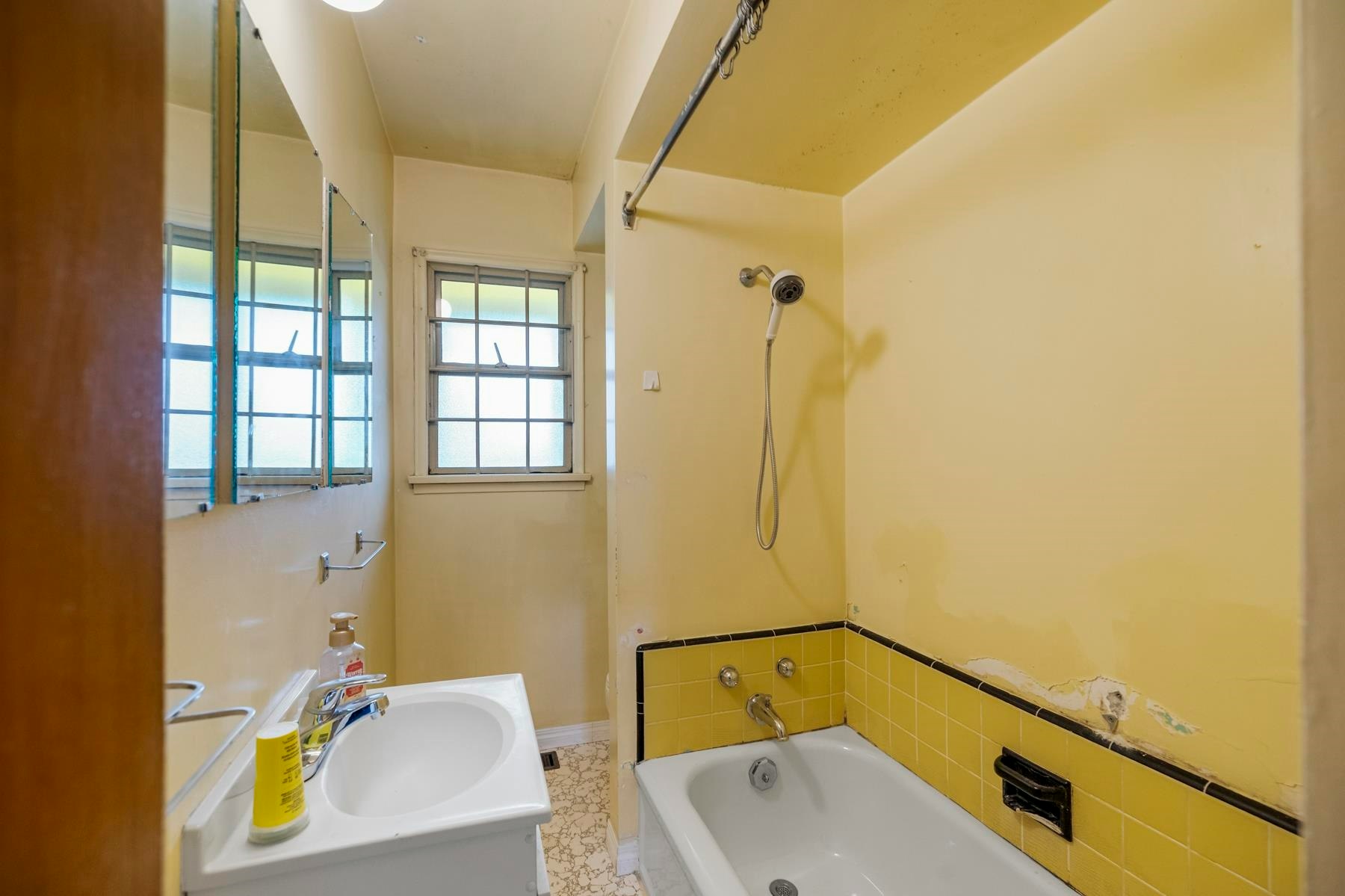 7544 Main Street, Vancouver, BC, V5V 3R6 - 33