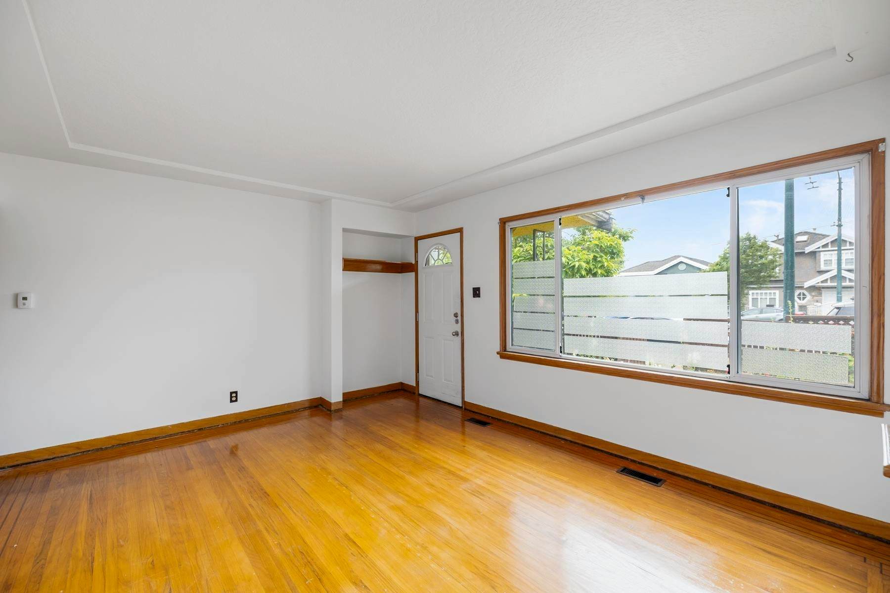 7544 Main Street, Vancouver, BC, V5V 3R6 - 24