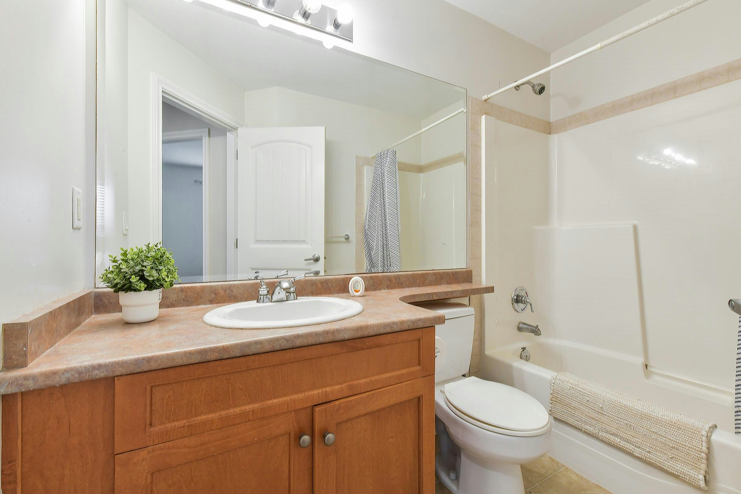 18043 70 Avenue, Surrey, BC, V3S 6X3 - 21