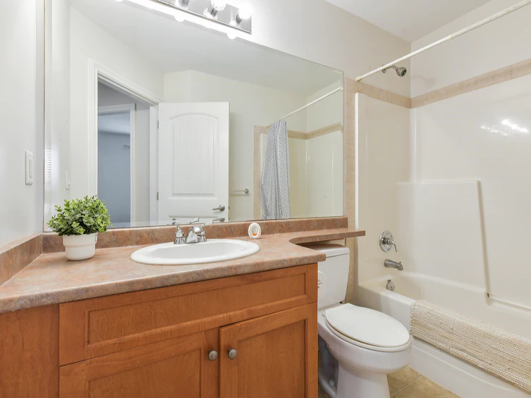18043 70 Avenue, Surrey, BC, V3S 6X3 - 21