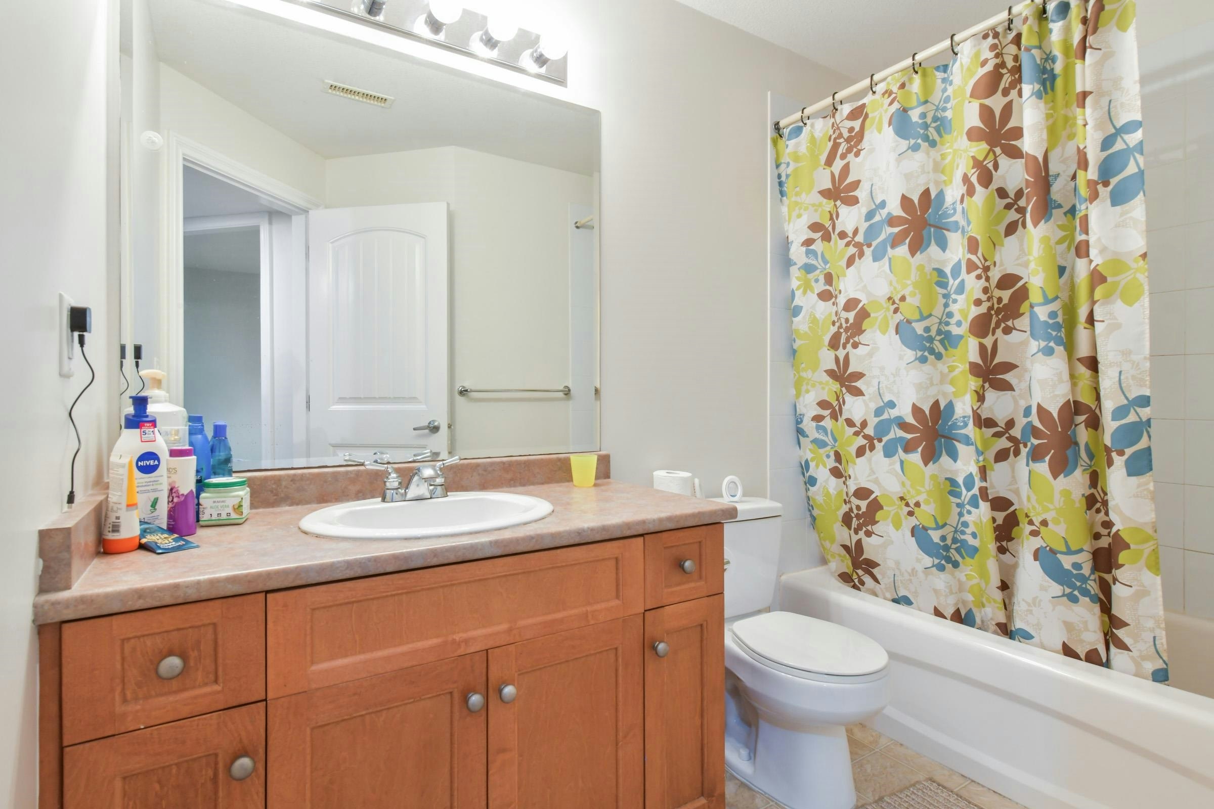 18043 70 Avenue, Surrey, BC, V3S 6X3 - 15