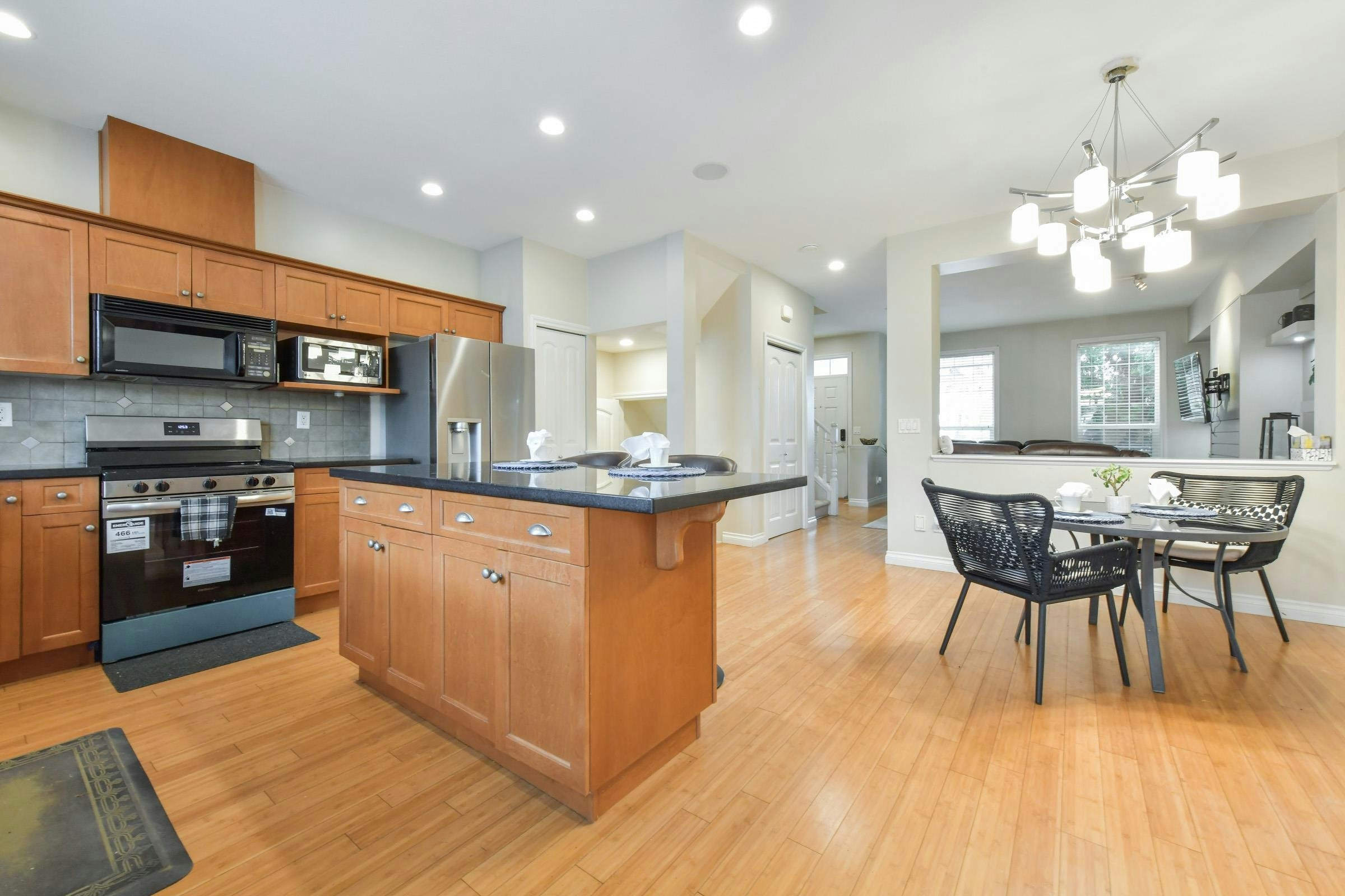 18043 70 Avenue, Surrey, BC, V3S 6X3 - 11