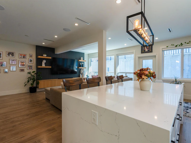 10362 125 Street, Surrey, BC, V3V 4Y7 - 9
