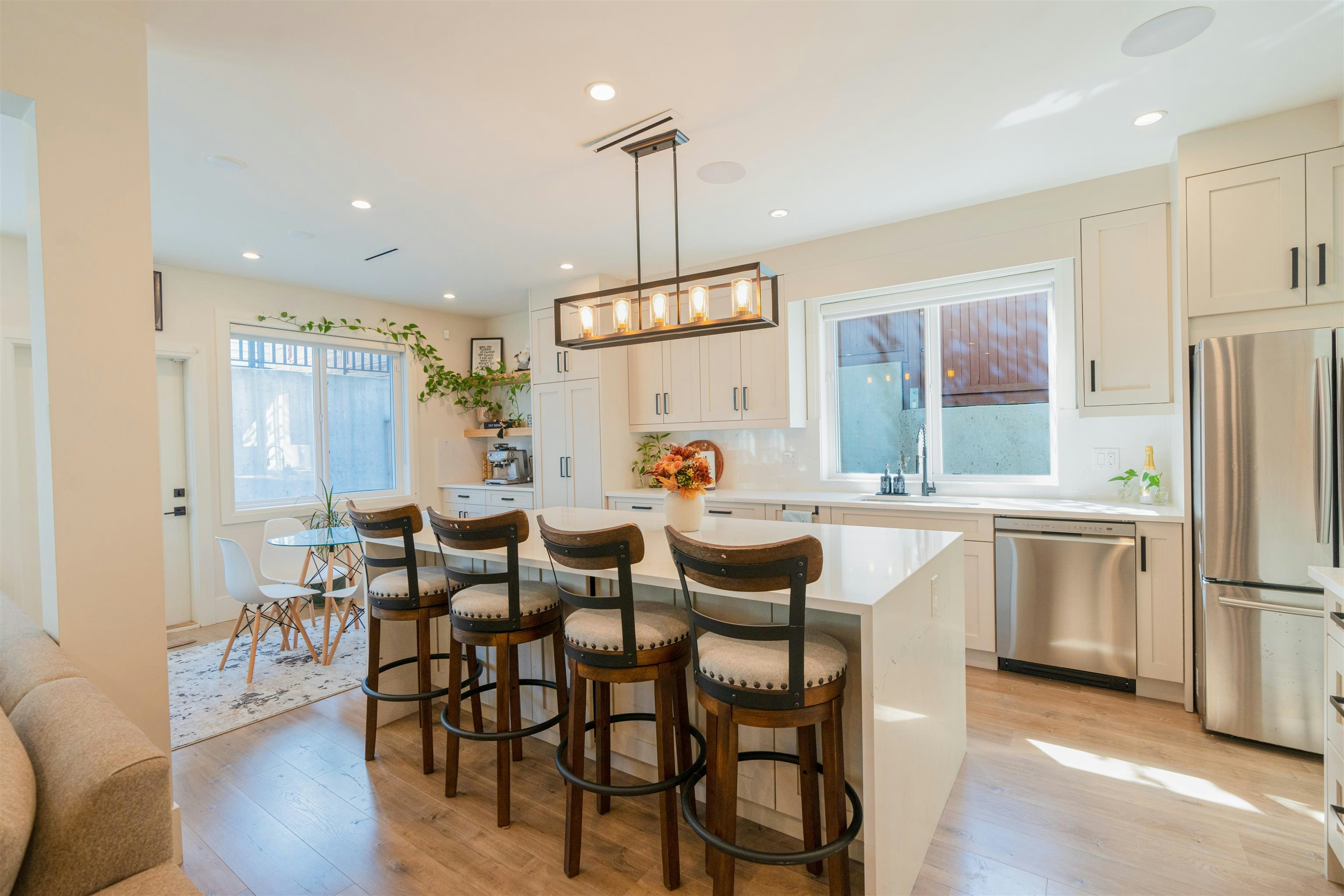 10362 125 Street, Surrey, BC, V3V 4Y7 - 10