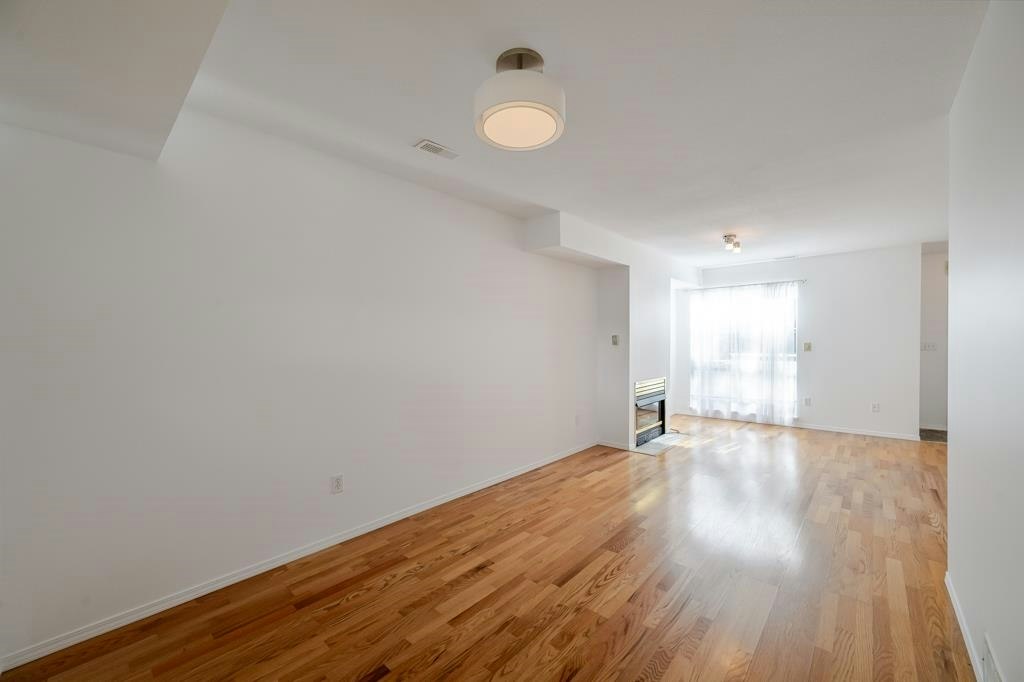 16-13713 72a Avenue, Surrey, BC, V3W 1K2 - 11