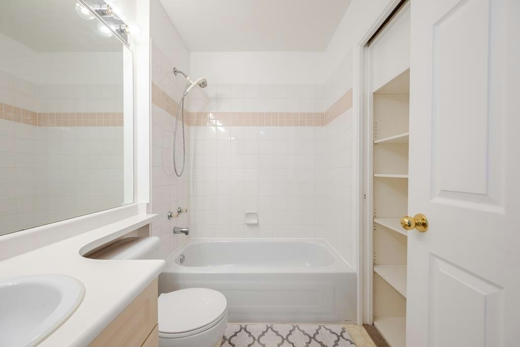 16-13713 72a Avenue, Surrey, BC, V3W 1K2 - 24