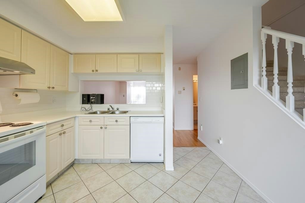 16-13713 72a Avenue, Surrey, BC, V3W 1K2 - 17