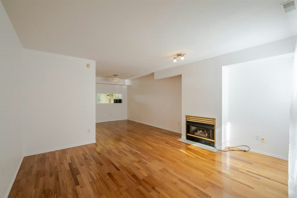 16-13713 72a Avenue - 5