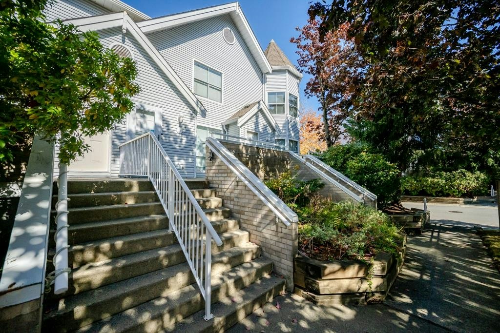 16-13713 72a Avenue - 2