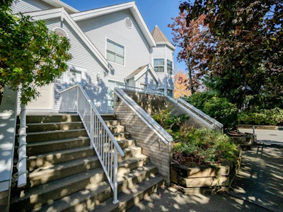 16-13713 72a Avenue - 2
