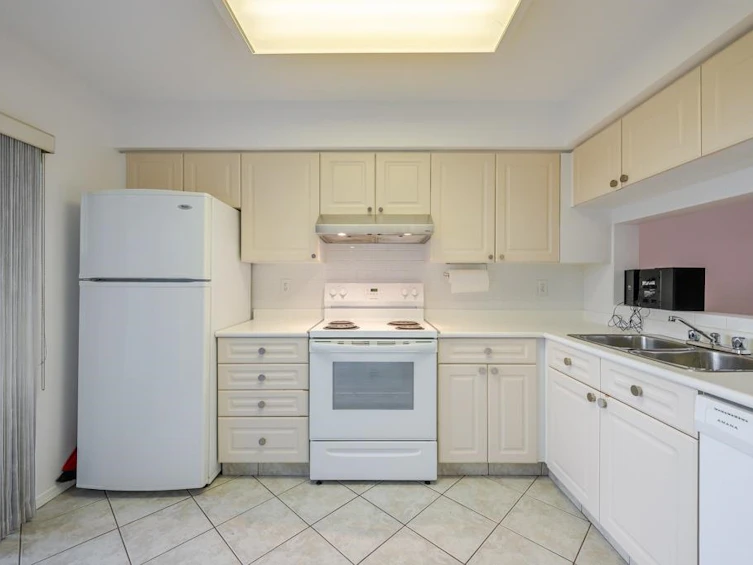 16-13713 72a Avenue, Surrey, BC, V3W 1K2 - 15