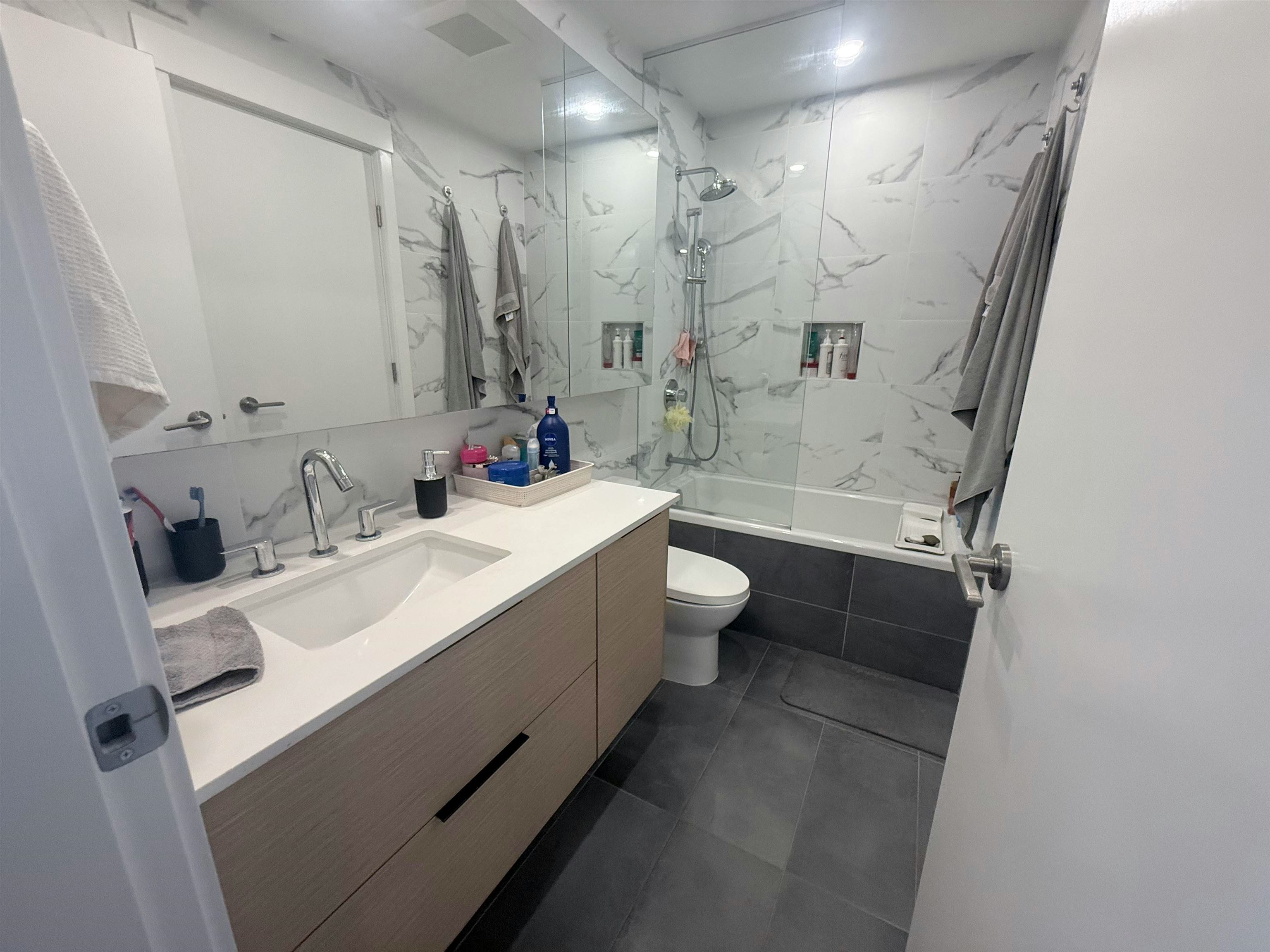 2510-4711 Hazel Street, Burnaby, BC, V5H 0J9 - 8