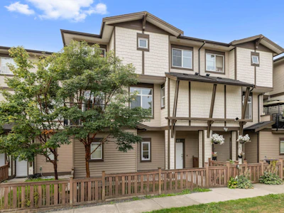 89-19433 68 Avenue - 2