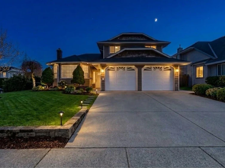 32066 Sorrento Avenue, Abbotsford, BC, V2T 5B7