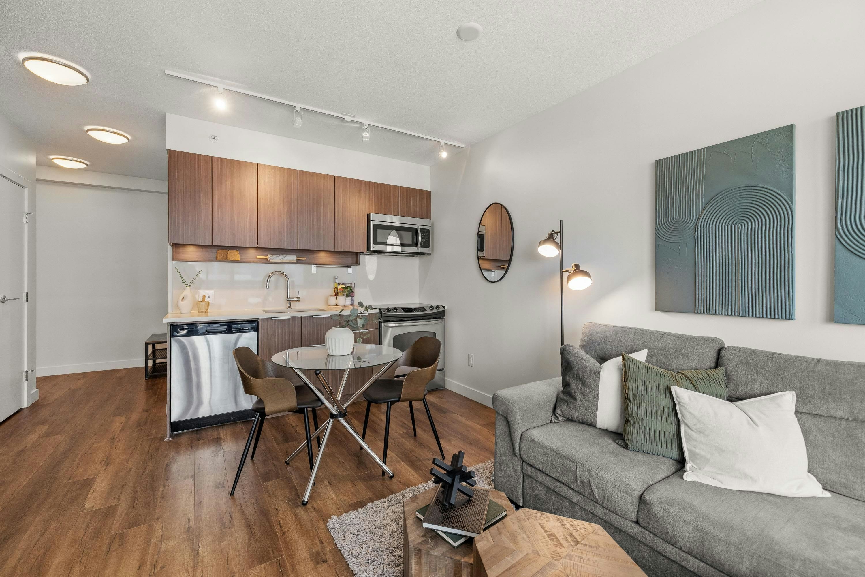 1201-13308 Central Avenue, Surrey, BC, V3T 0M4 - 9