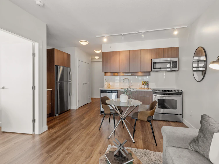 1201-13308 Central Avenue, Surrey, BC, V3T 0M4 - 4