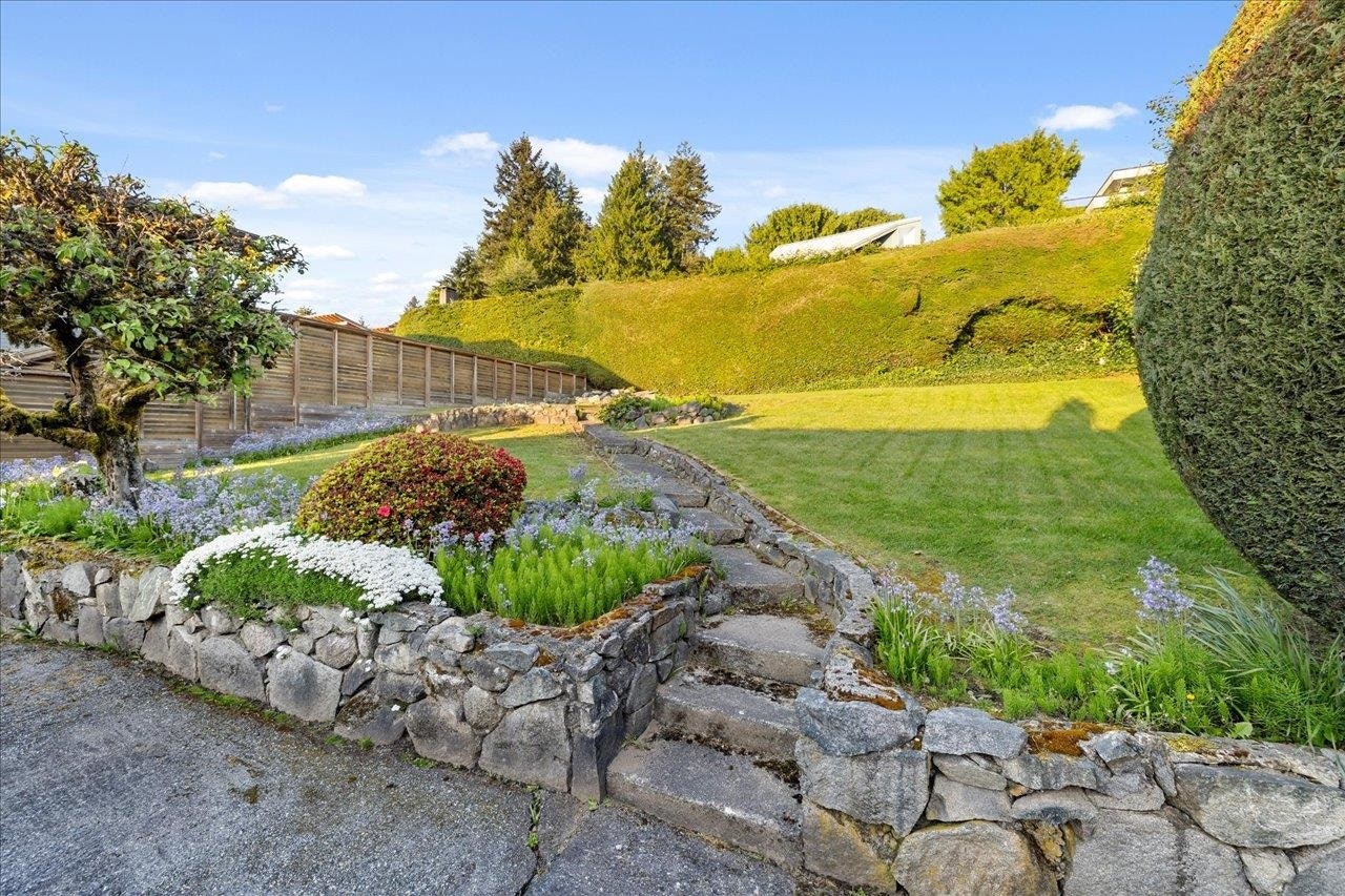 982 Braeside Street, West Vancouver, BC, V7T 2K8 - 32